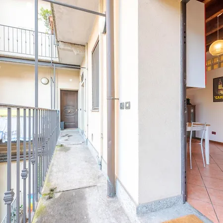 Guest Planet - Rosso Milano Apartment - Navigli Area-3